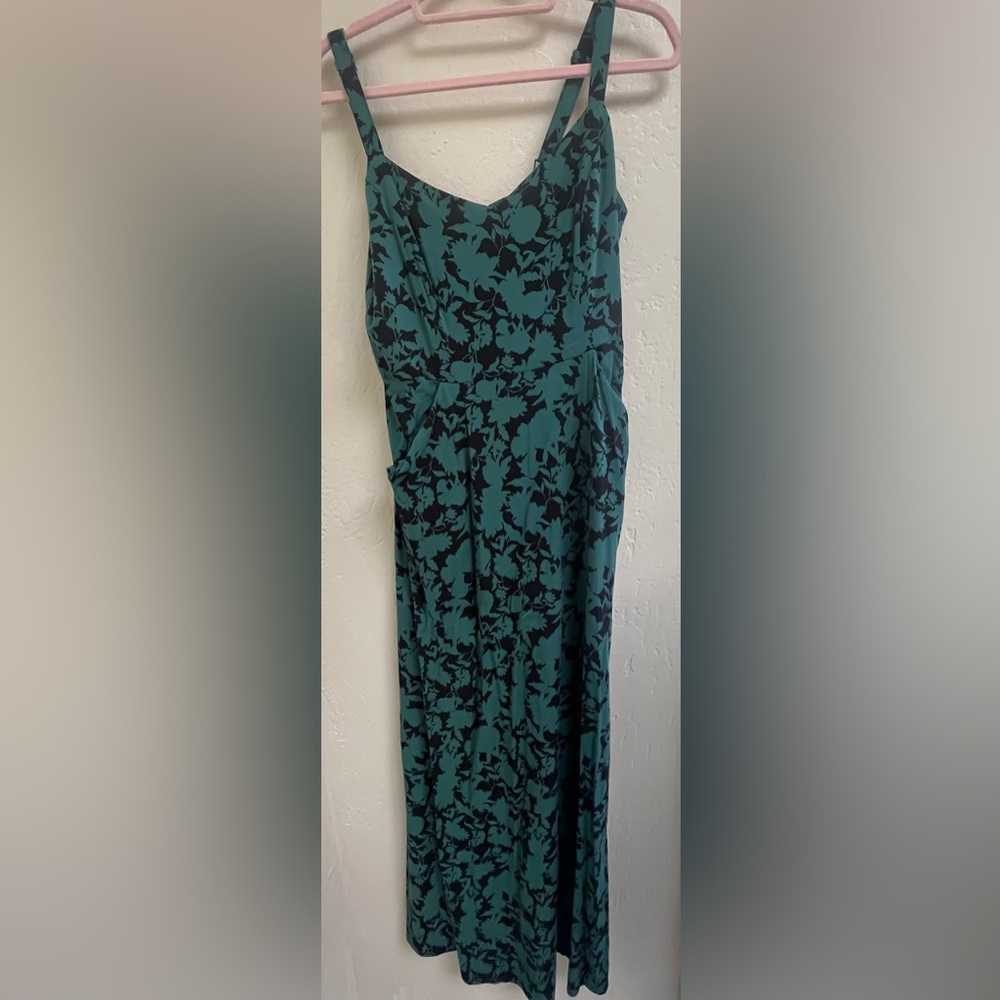 41 Hawthorn Emerald and Black Floral Top